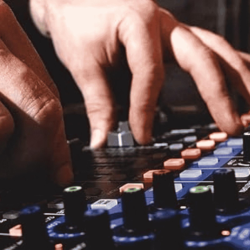 Zoom L-12 Mixer Digitale 12 Canali | Idea Music Store